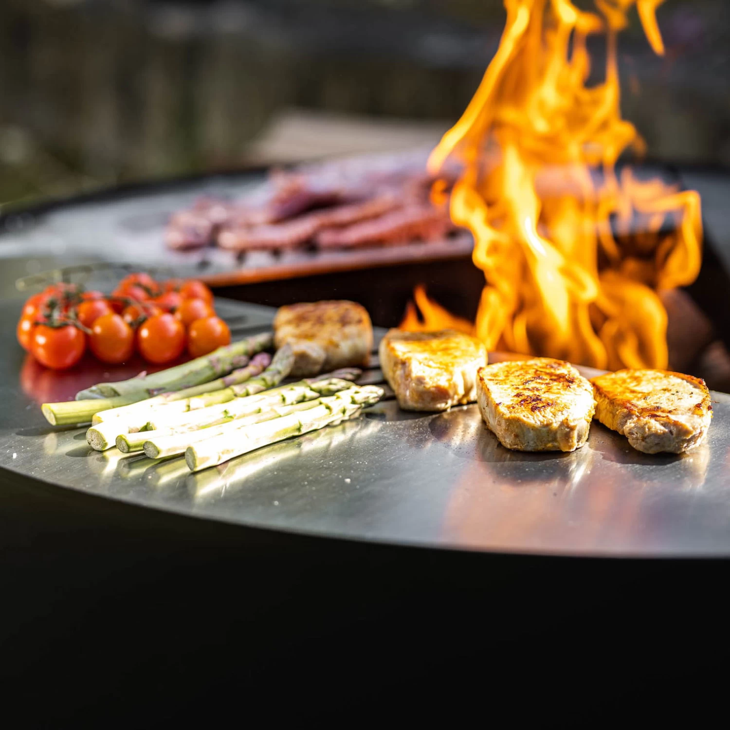 Edelstahl-Feuerstelle 'TRIA', Schwarz, 100 X 55 X 100 Cm – Bild 6